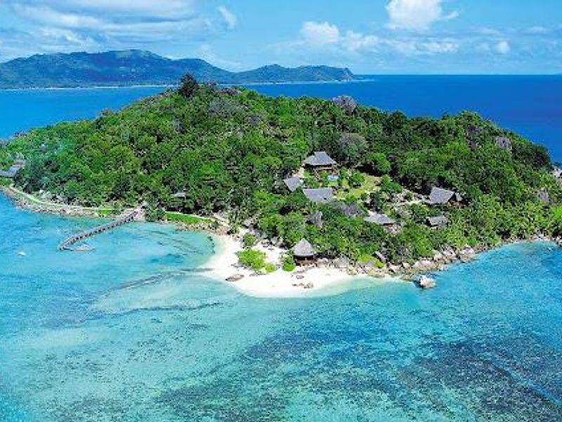 EXCLUSIVE PRIVATE ISLAND SALE - Photo 3