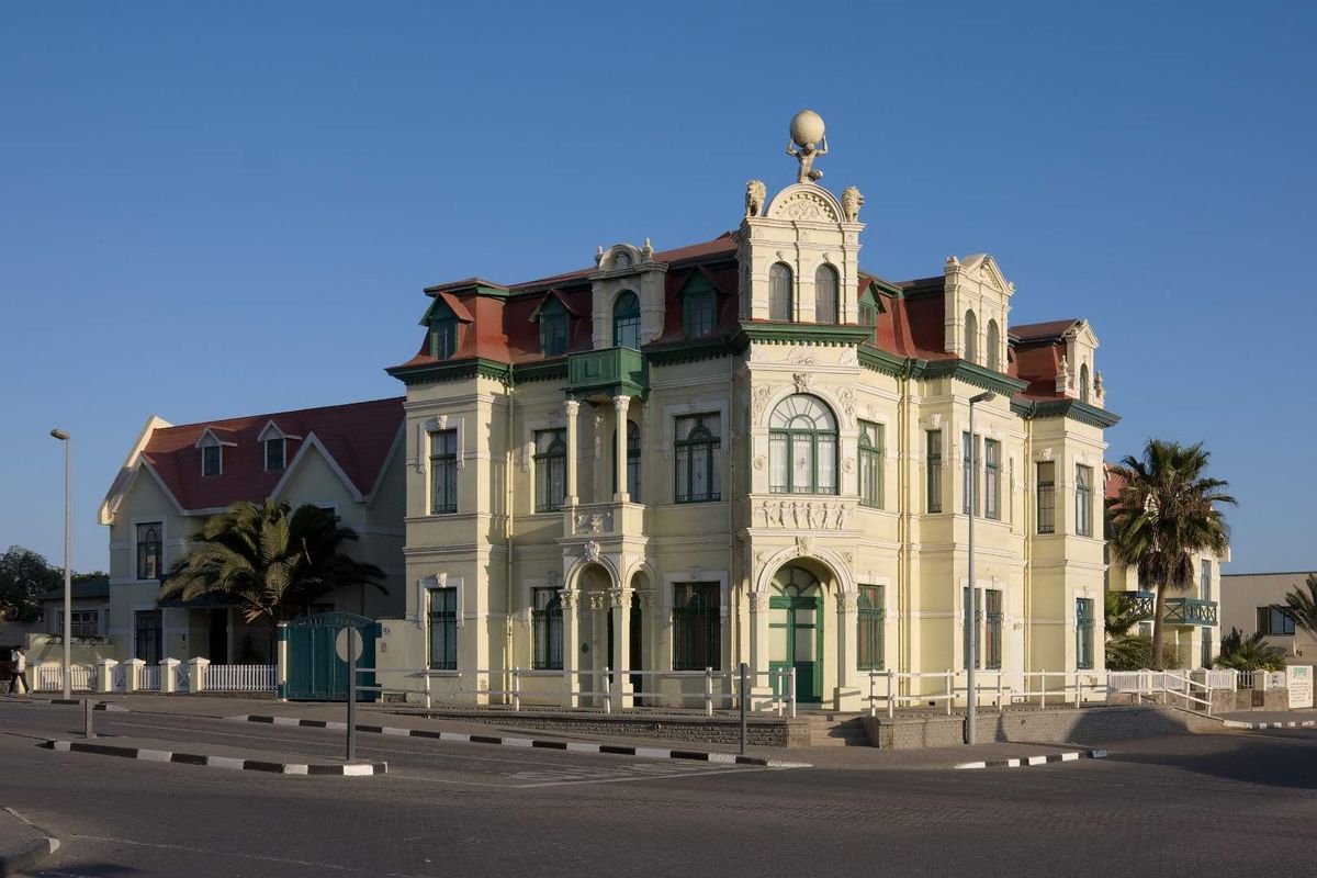 FOR SALE -FULLY OPERATIONAL RESTAURANT BUSINESS - SWAKOPMUND, NAMIBIA - Photo 4