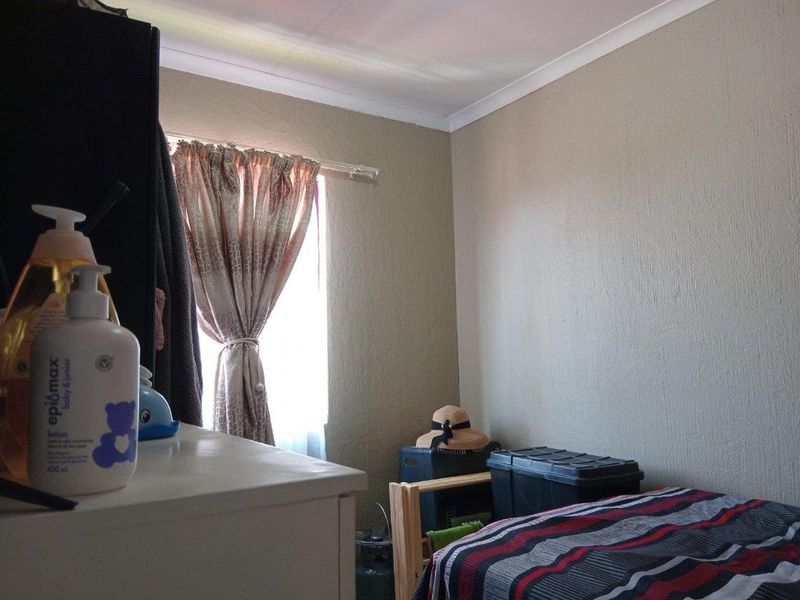House For Sale in Albemarle Ext 1, Albemarle, Germiston - Photo 3