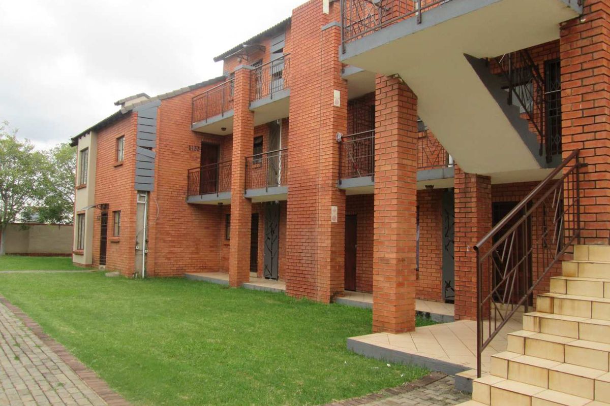 A VERY BEAUTIFUL NEAT AND CLEAN BACHELOR APARTMENT FOR SALE IN WONDERPARK ESTATE  BARGAIN - Photo 2