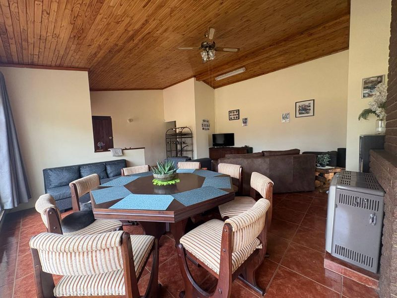 1.4ha Smallholding with Main Residence, Flatlet & Extensive Outbuildings - Photo 9