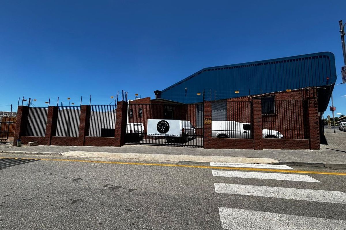 Premium Business Location with Maximum Foot Traffic! - Photo 4