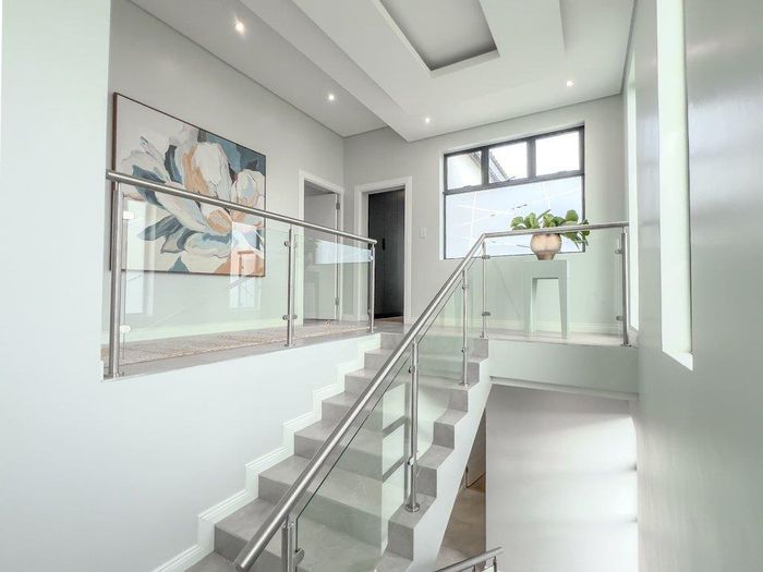 Property #2483556, House For Sale in Fountainbrook Estate