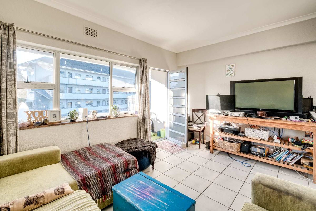 Dual-Living Flexibility Or A True Investment Gem! - Photo 4