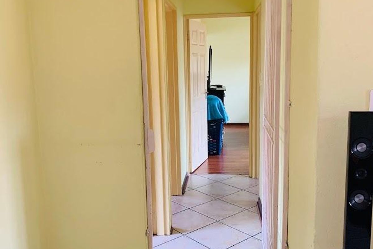 Townhouse for Sale in Randburg - Photo 4