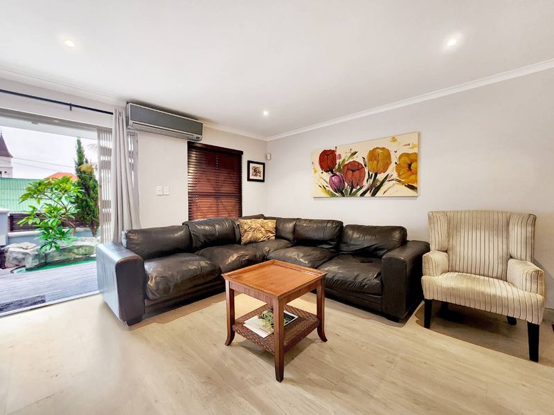 Picture perfect apartment in Gardens! - Photo 6