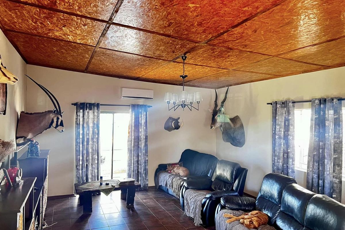 3 Bedroom House For Sale in Okahandja - Photo 5