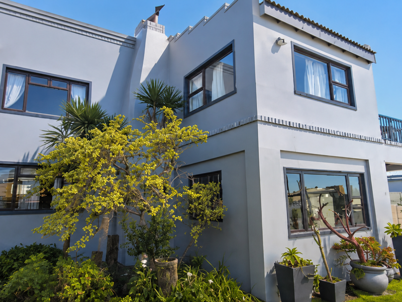 Versatile Coastal Home with Income Potential in Kleinbaai - Photo 3