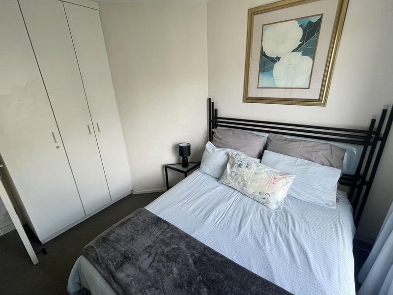 Hendra - Luxurious 3-Bedroom Apartment in The Shades, Umhlanga Rocks For Sale - Photo 7