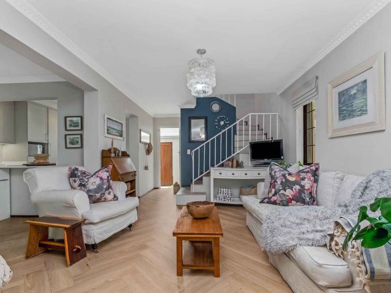 A DUPLEX SANCTUARY IN THE TREETOPS — LIVING IN LOVELY LONEHILL WILL LEAVE YOU IN ABSOLOUTE AWE - Photo 3