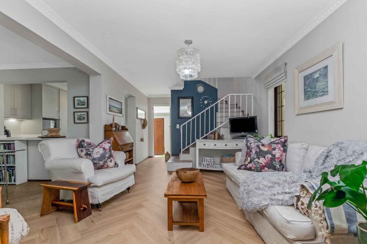 A DUPLEX SANCTUARY IN THE TREETOPS — LIVING IN LOVELY LONEHILL WILL LEAVE YOU IN ABSOLOUTE AWE - Photo 3