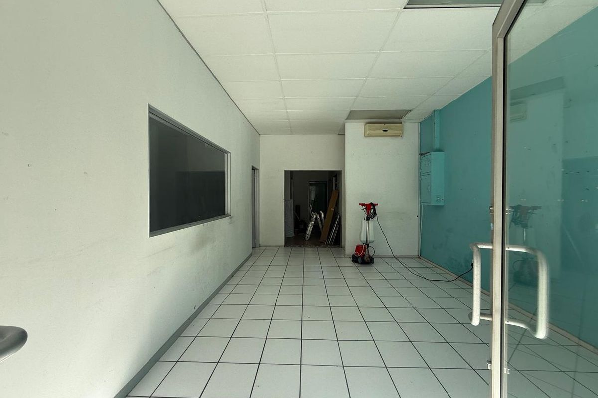 Retail Space to Let | Parkside Centre | 70m2 - Photo 5