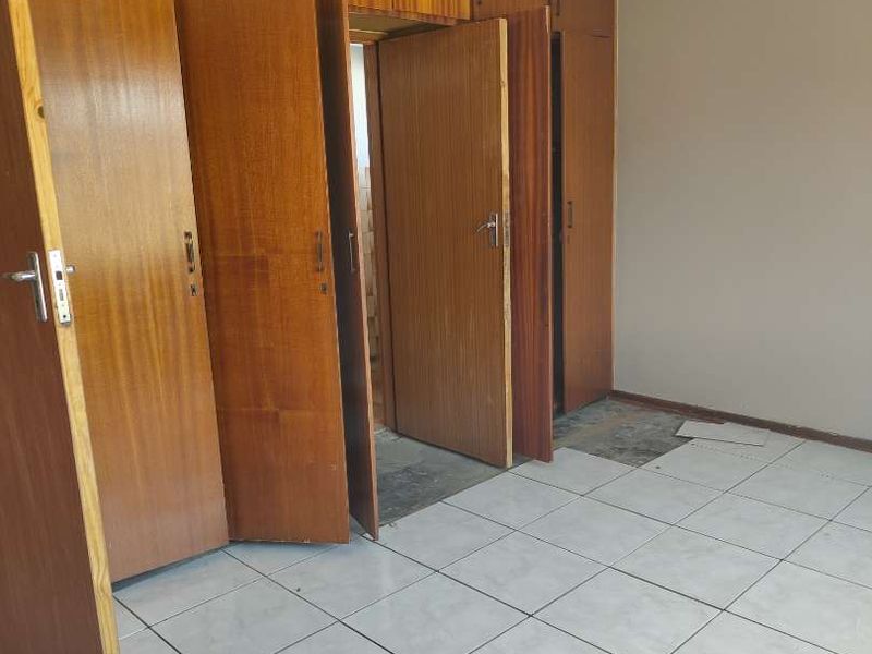 Unique opportunity in Lennoxton, Newcastle - Photo 9