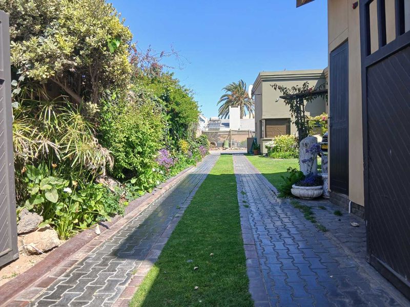 Your Chance For Uninterrupted Water Views - Photo 2