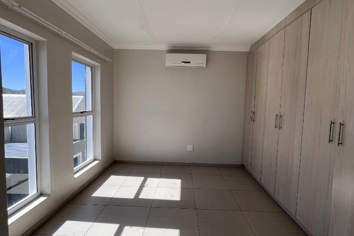 FOR SALE | LE MONT COMPLEX, Avis, Windhoek 2 Bedroom | 2 Bathroom Duplex | N$2,350,000 - Photo 5