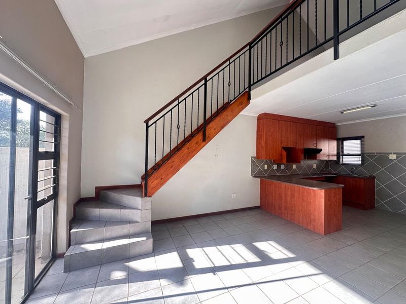 2 bed 2 bath loft townhouse - Photo 5