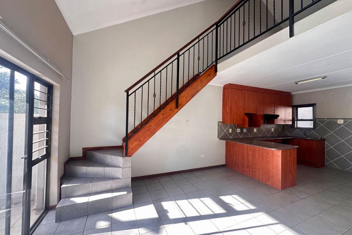 2 bed 2 bath loft townhouse - Photo 5