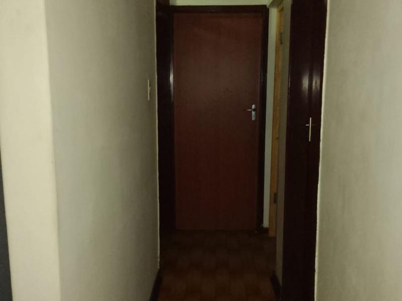 2 Bedroom Apartment in Overton Flats - Photo 4