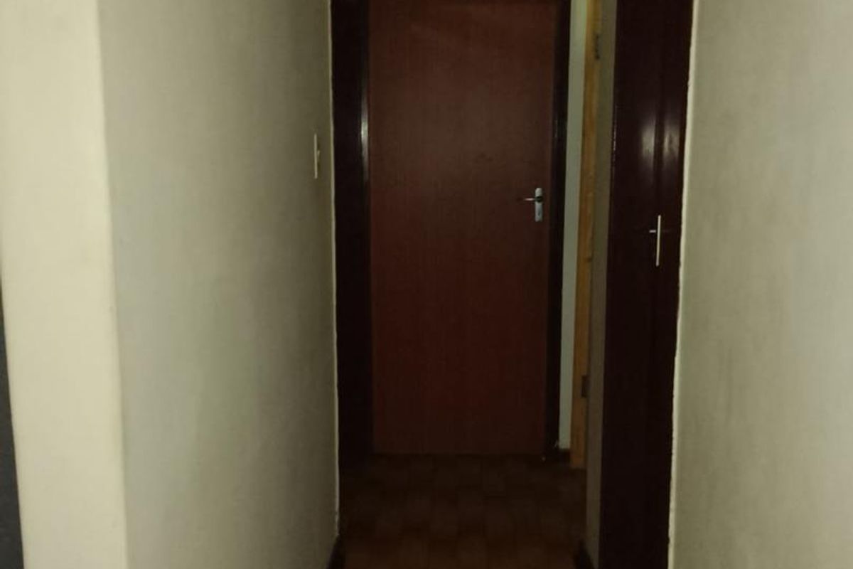 2 Bedroom Apartment in Overton Flats - Photo 4