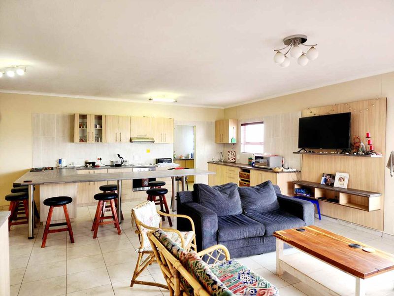 Corner property with a northwestern view. - Photo 4