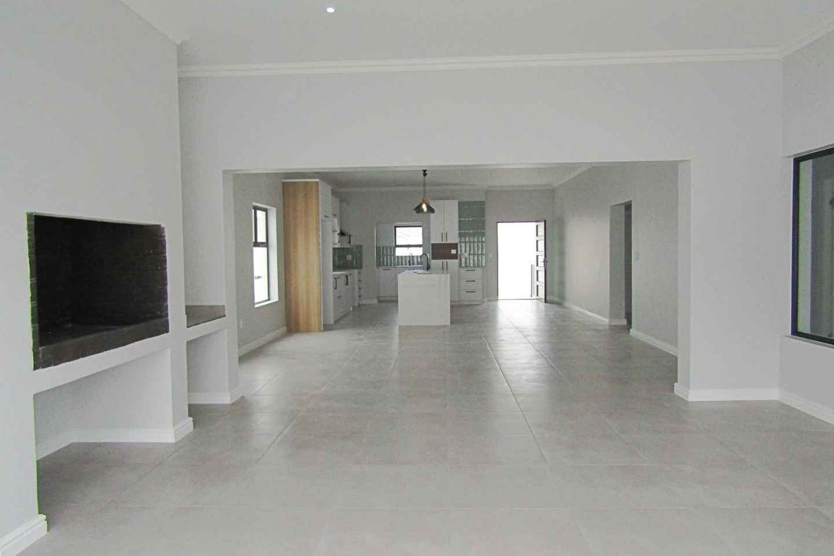 Newly build home designed for modern living - Photo 3