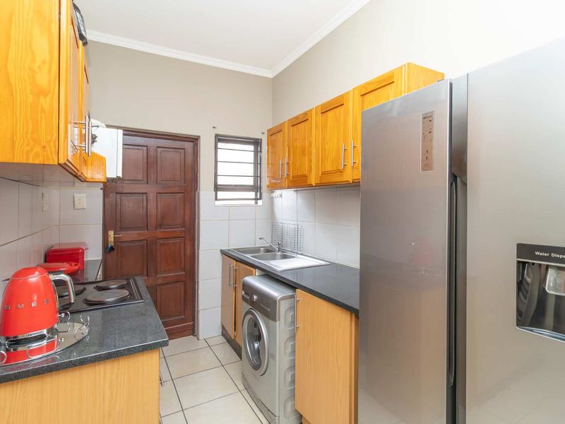 Modern Comfort Meets Secure Lifestyle Living - Photo 6