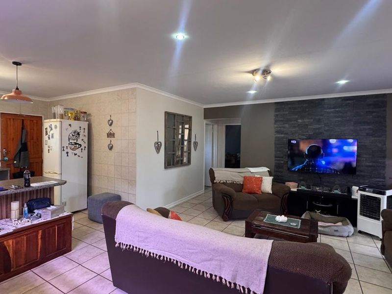 Modern Townhouse Living with Minimal Maintenance - Photo 2