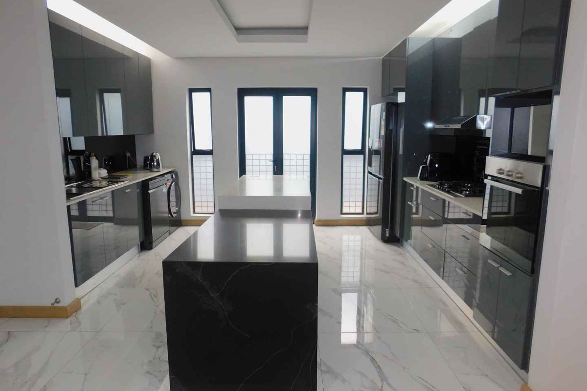 3 bedroom furnished cluster in Bryanston - Photo 2