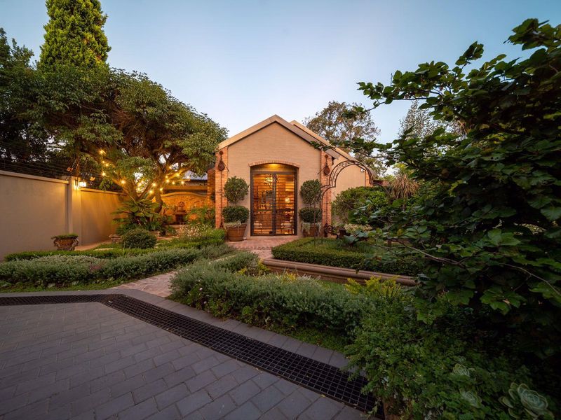 An Exceptional Cape Venacular Masterpiece in Rynfield with excellent security - Photo 3