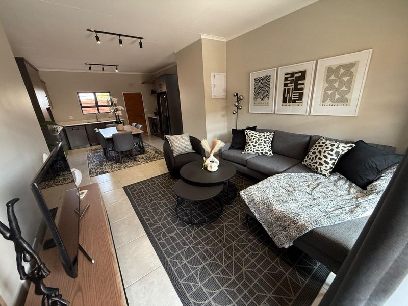 Exciting New Release | 3-Bedroom, 2-Bathroom Simplex in Rietvalleirand - Photo 5