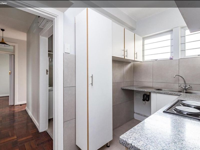 Glenwood Property with Substantial 3,328 sqm Erf and Development Potential - Photo 10