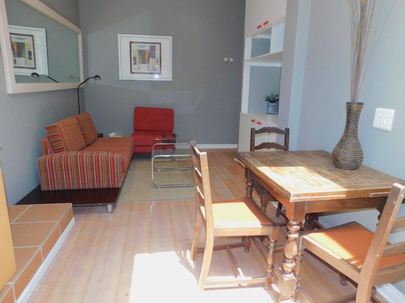 Charming 1 bedroom Garden Apartment available in the Heart of Craighall - Photo 10