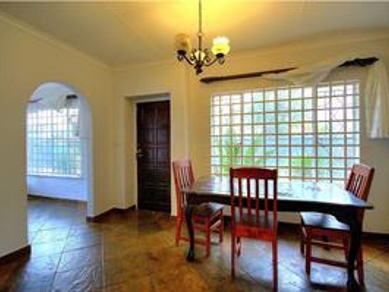 Exceptional property with 2 Dwellings! - Photo 6