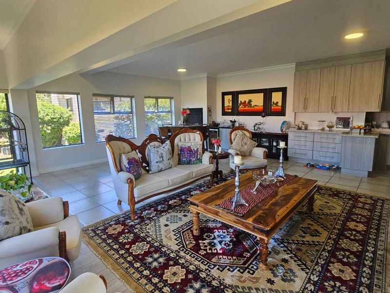 Breathtaking views & elegant living in Hartenbos - Photo 4