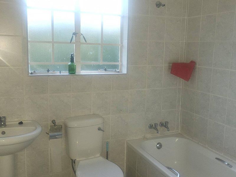 Stunning townhouse for sale in Elandsrand - Photo 8