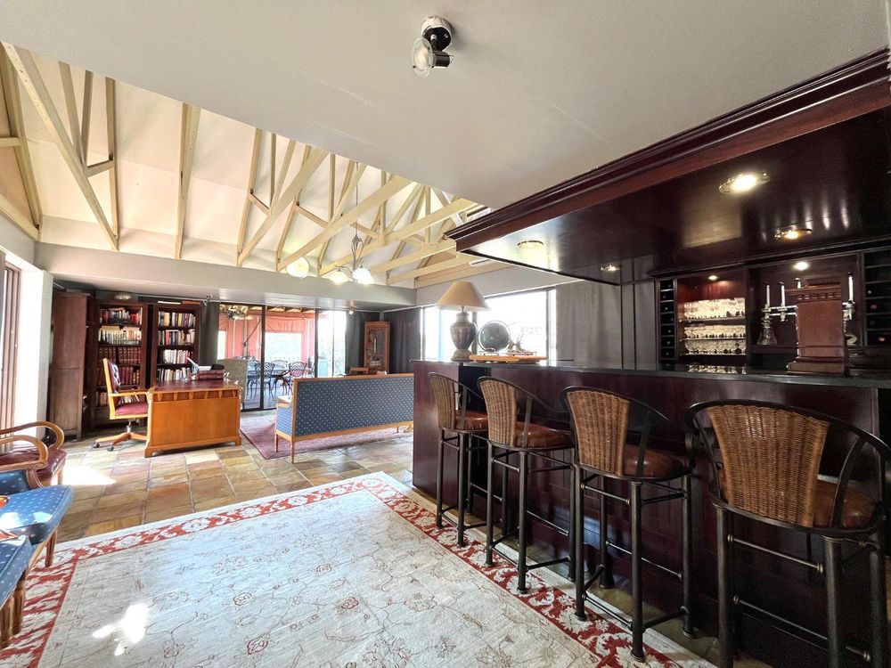 Built in bar.