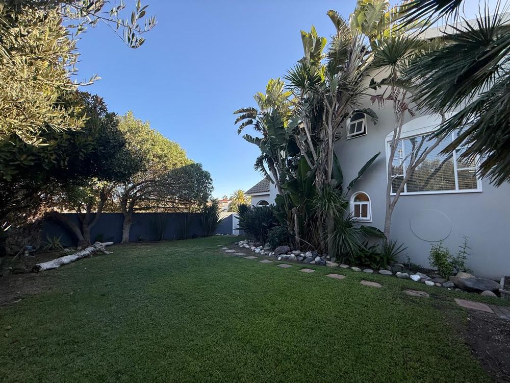 Front yard garden