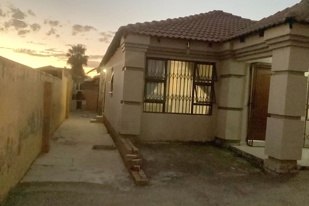 Family Home for Sale - Photo 2