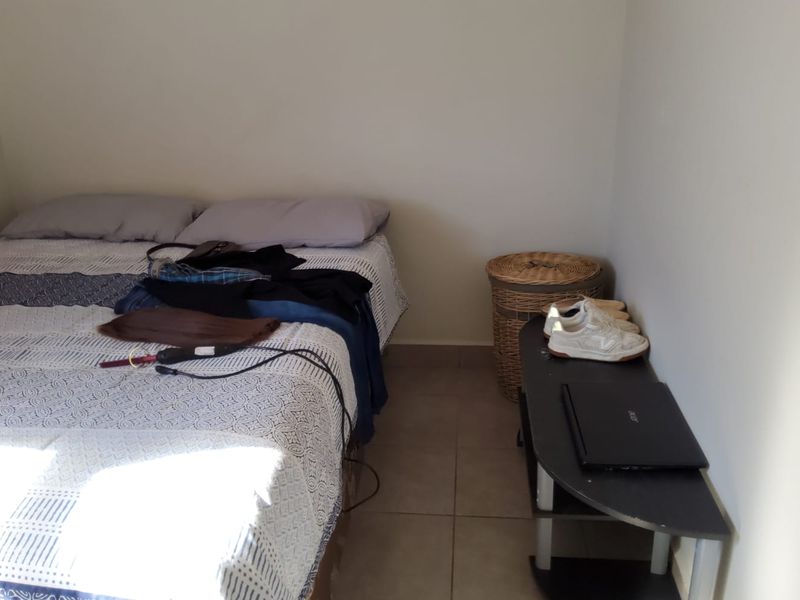 Charming Modern Family Home with Sea Breeze and security - Photo 10