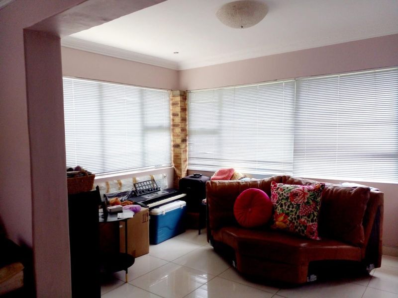 4 Bedroom House to let in Malvern - Photo 5