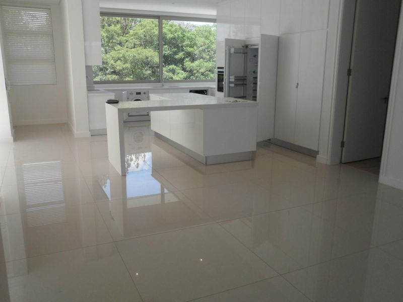 SOPHISTACED 2 BED APARTMENT IN THE ICONNIC 5 ON DESMOND FOR SALE - Photo 7