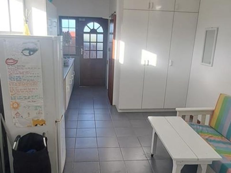 Upmarket Flatlets to Rent - Summerstrand - Photo 7