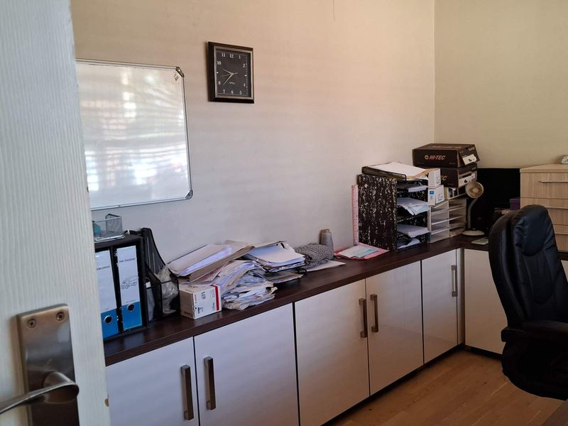 Low Maintenance Home in Central Brackenhurst - Photo 4