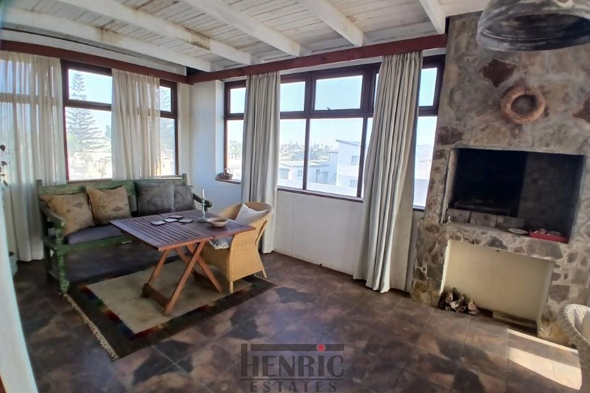 Grand Old Lady with Seaview - Photo 3