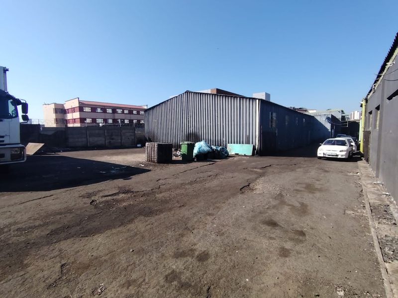 Open Yard to let In Greyville, Berea - Photo 1
