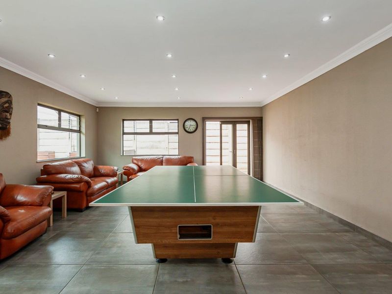 Chef's Dream Kitchen & Cozy Fireplace Await! - Photo 4