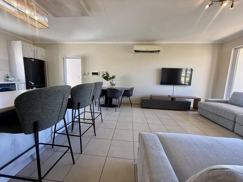 2 Bedroom Townhouse TO LET in Kleine Kuppe - Photo 6