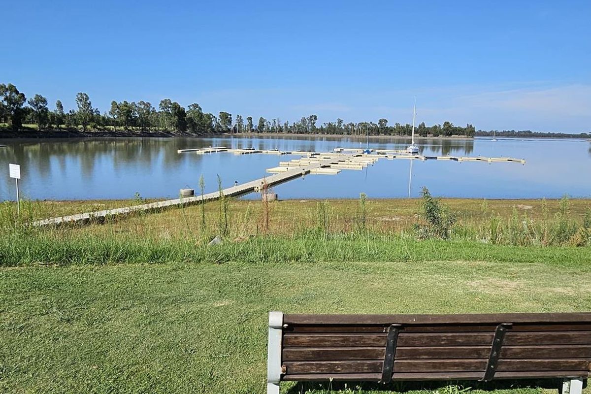 Where Golf Course Living Meets Waterfront Luxury - Photo 5