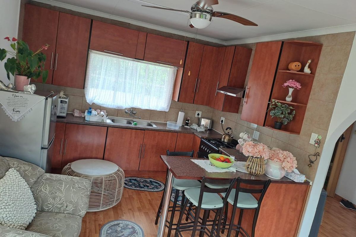 Pet Friendly Cottage for Cats Only for Rent - Photo 5