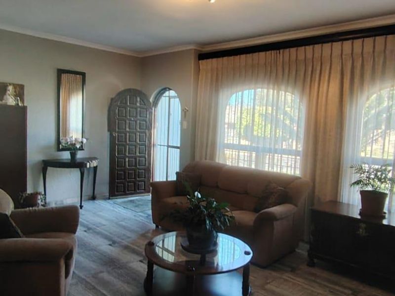 3 Bedroom House  with Flatlet For Sale George South - Photo 3